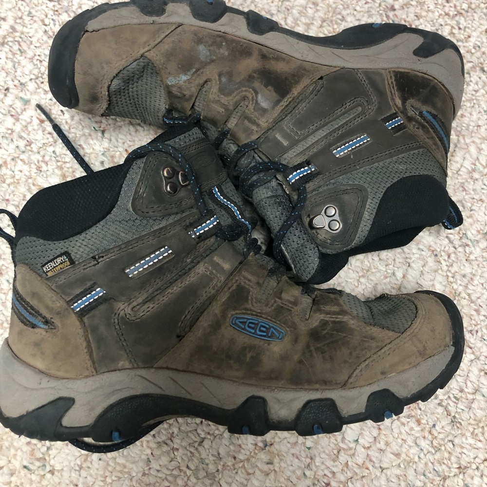 Mens Keen waterproof hiking boots